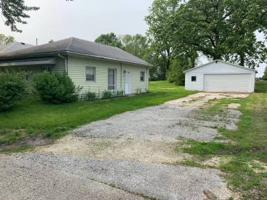 Main picture of 3421 Valley Dr