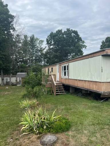 Main picture of 140 Spreading Oak Ln