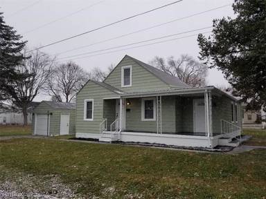 Main picture of 3931 Delaware St