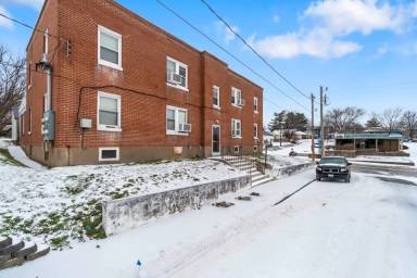 Main picture of 105 Daisy Ave