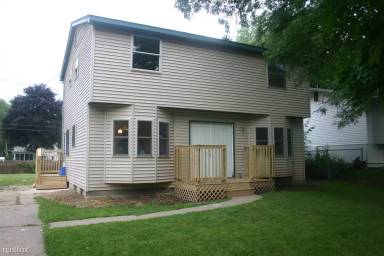 Main picture of 3824 Wainwright Ave