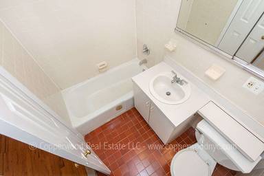 Main picture of 1382 2nd Ave