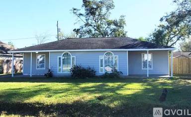 Main picture of 114 Treasure Dr