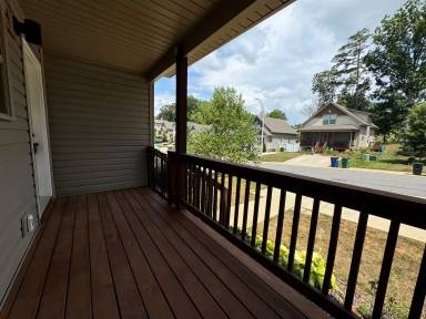 Main picture of 6 Yarrow Meadow Rd