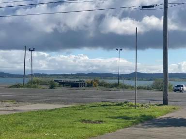 Main picture of 669 W Marine Dr