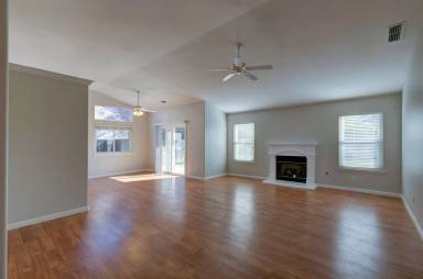 Main picture of 5149 W Celeste Ave