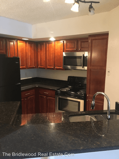 Main picture of 4524 Commander Dr