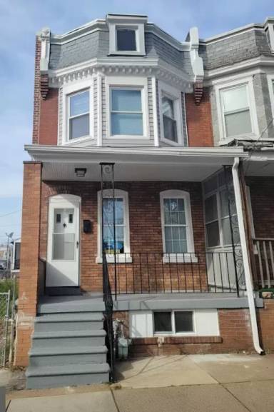 Main picture of 203 N DuPont St