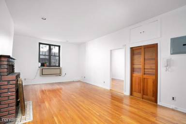 Main picture of 32 W 86th St