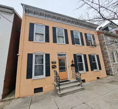 Main picture of 304 Baltimore St