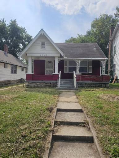 Main picture of 1943 E 71st Ter