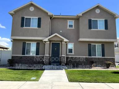 Main picture of 1048 W Stonehaven Dr