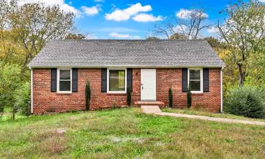 Main picture of 712 Green Valley Ct