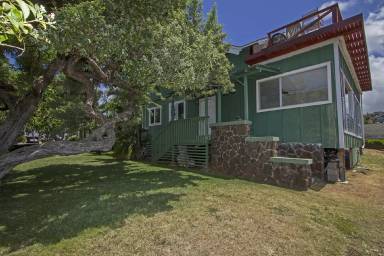 Main picture of 1261 Center St