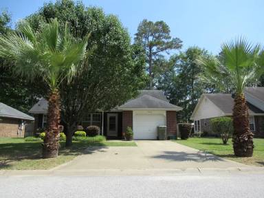 Main picture of 912 Mordred St