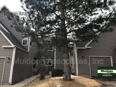 Main picture of 2048 Palm Dr