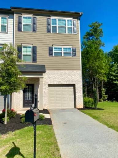 Main picture of 3141 Meadowstone Ln SW