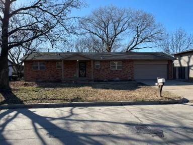 Main picture of 1131 N Denmark Ave