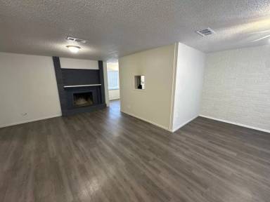 Main picture of 6983 Cox Ln