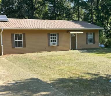 Main picture of 4 Stringer Ln