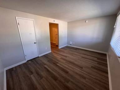 Main picture of 304 E Barker St