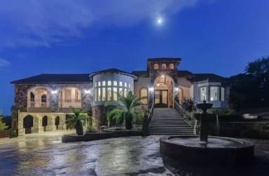 Main picture of 143 Skyforest Dr