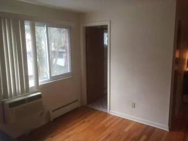 Main picture of 550 Whitney Ave