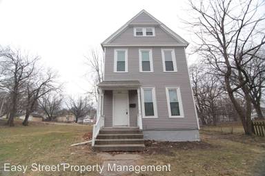 Main picture of 603 W 14th St