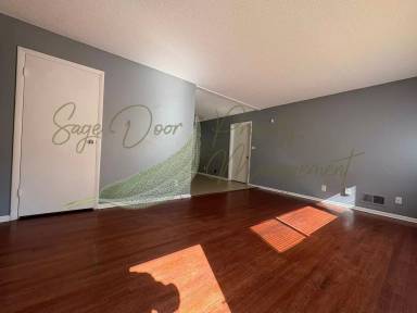 Main picture of 7410 E 109th Ter