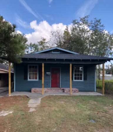 Main picture of 2720 Wenonah St