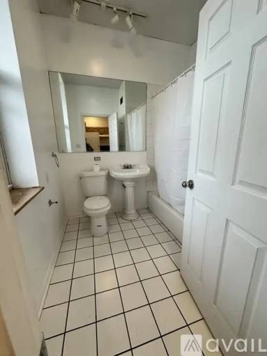 Main picture of 1102 N Ashland Ave