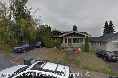 Main picture of 1015 High St