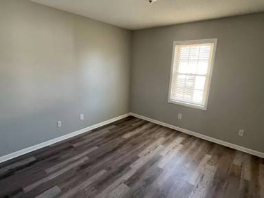 Main picture of 553 Corbin St