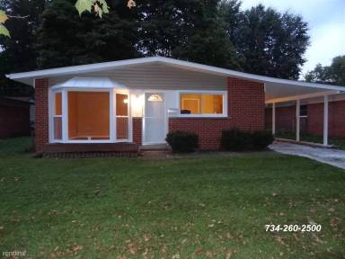 Main picture of 7449 Lathers St