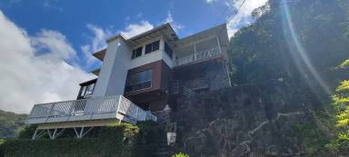 Main picture of 2165 10th Ave