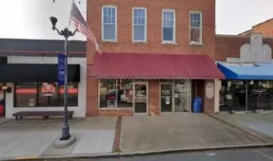 Main picture of 138 S 3rd St