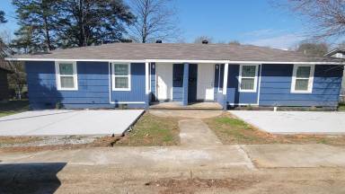 Main picture of 40 Hiland Pl