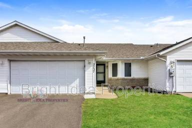 Main picture of 2737 Douglas Dr N