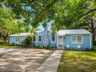 Main picture of 112 S Dixie Ave