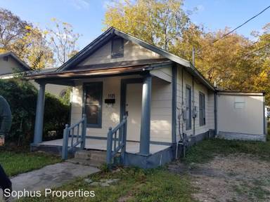 Main picture of 1125 Center St