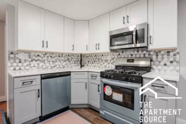 Main picture of 1721 N Mozart St