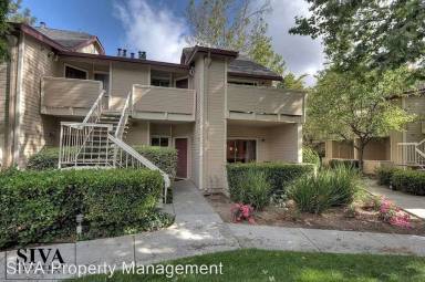 Main picture of 1076 Cedar Gables Dr