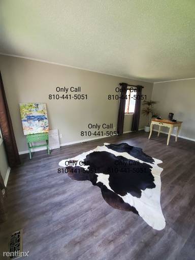 Main picture of 2965 Mott Ave