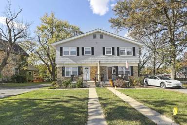 Main picture of 415 Ingleside Ave