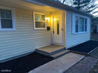 Main picture of 2429 SW 25th Dr