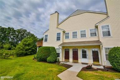 Main picture of 80 Wagon Wheel Rd