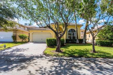 Main picture of 9108 SW 161st Ter