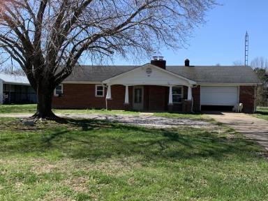 Main picture of 543 Eden Rd
