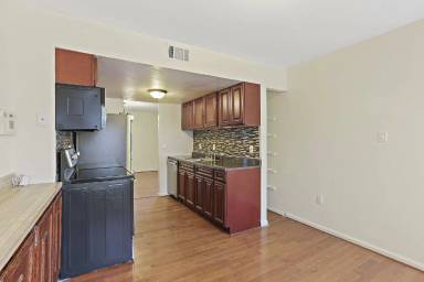 Main picture of 15623 Plaid Dr
