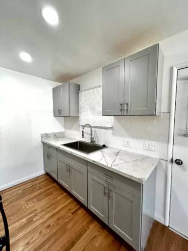 Main picture of 630 W Foothill Blvd